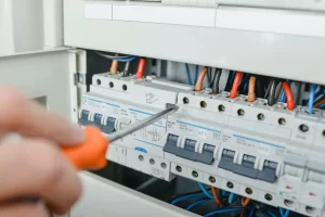 Como identificar e resolver problemas no quadro de distribuição elétrica